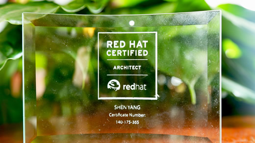 RED HAT CERTIFIED